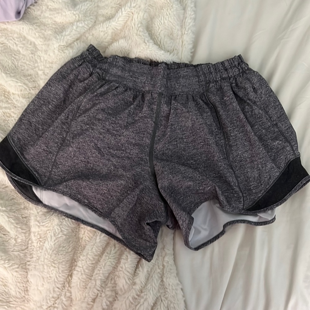 grey LULULEMON hotty hot 4 inch shorts